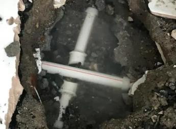 积石山阳台漏水维修公司为您分享楼上楼下漏水怎么处理